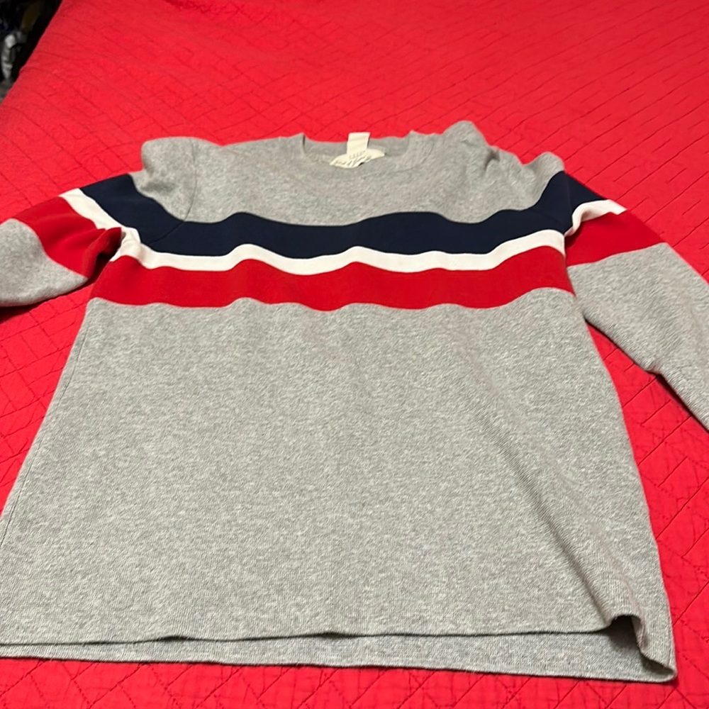 H&M Crewneck Sweater Size Medium